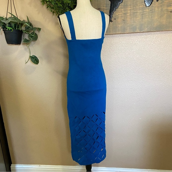 NWOT Lulus Immensely Poised Blue Sleeveless Laser Cut Sweater Midi Dress - Picture 10 of 11